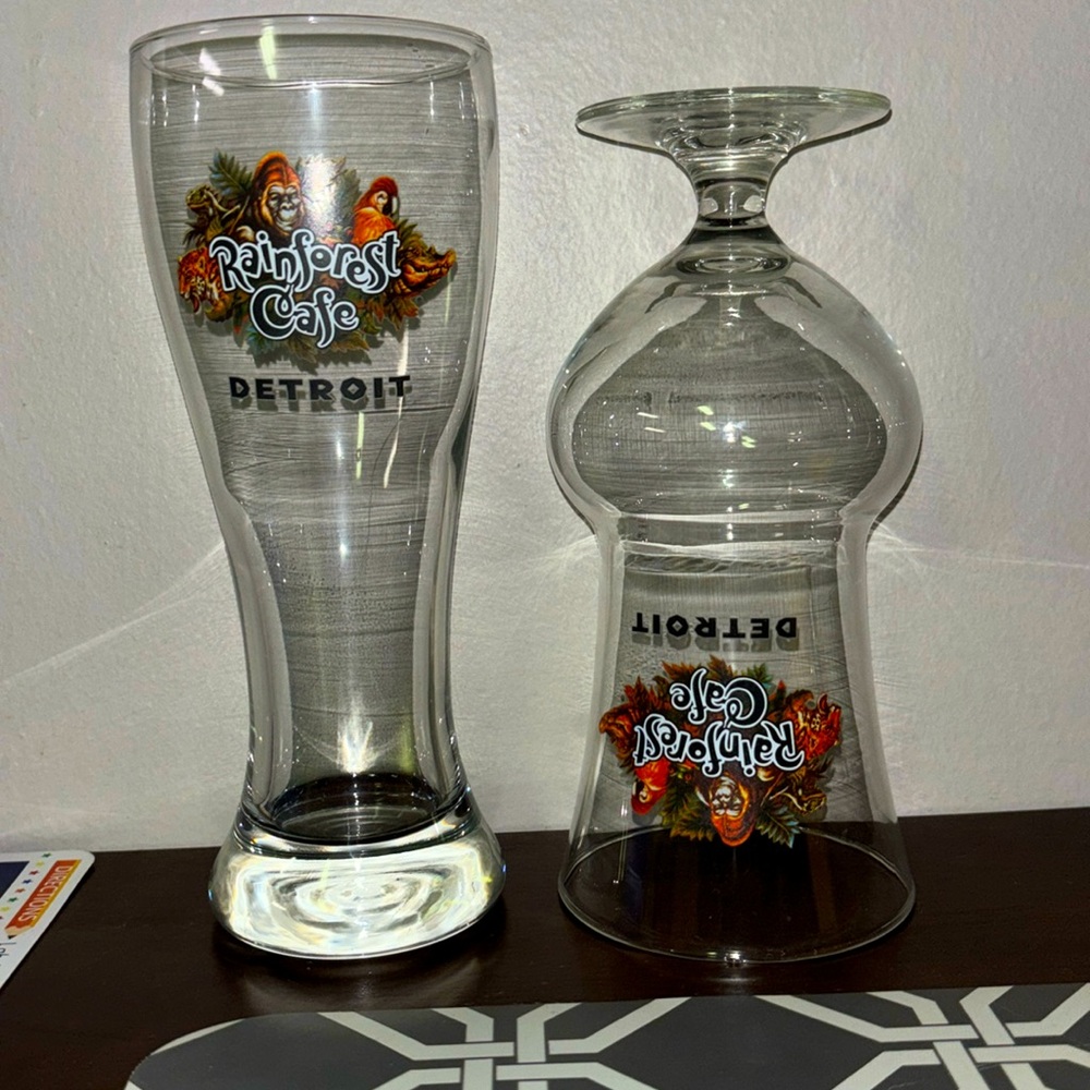 Rainforest Cafe Glass